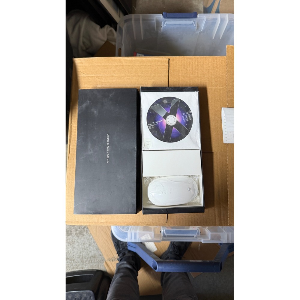 Apple Mac OS X Leopard 10.5 & 10.4.10 Install‎ Discs with Mighty Mouse & Box